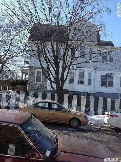 1st image of 10617 32nd Ave