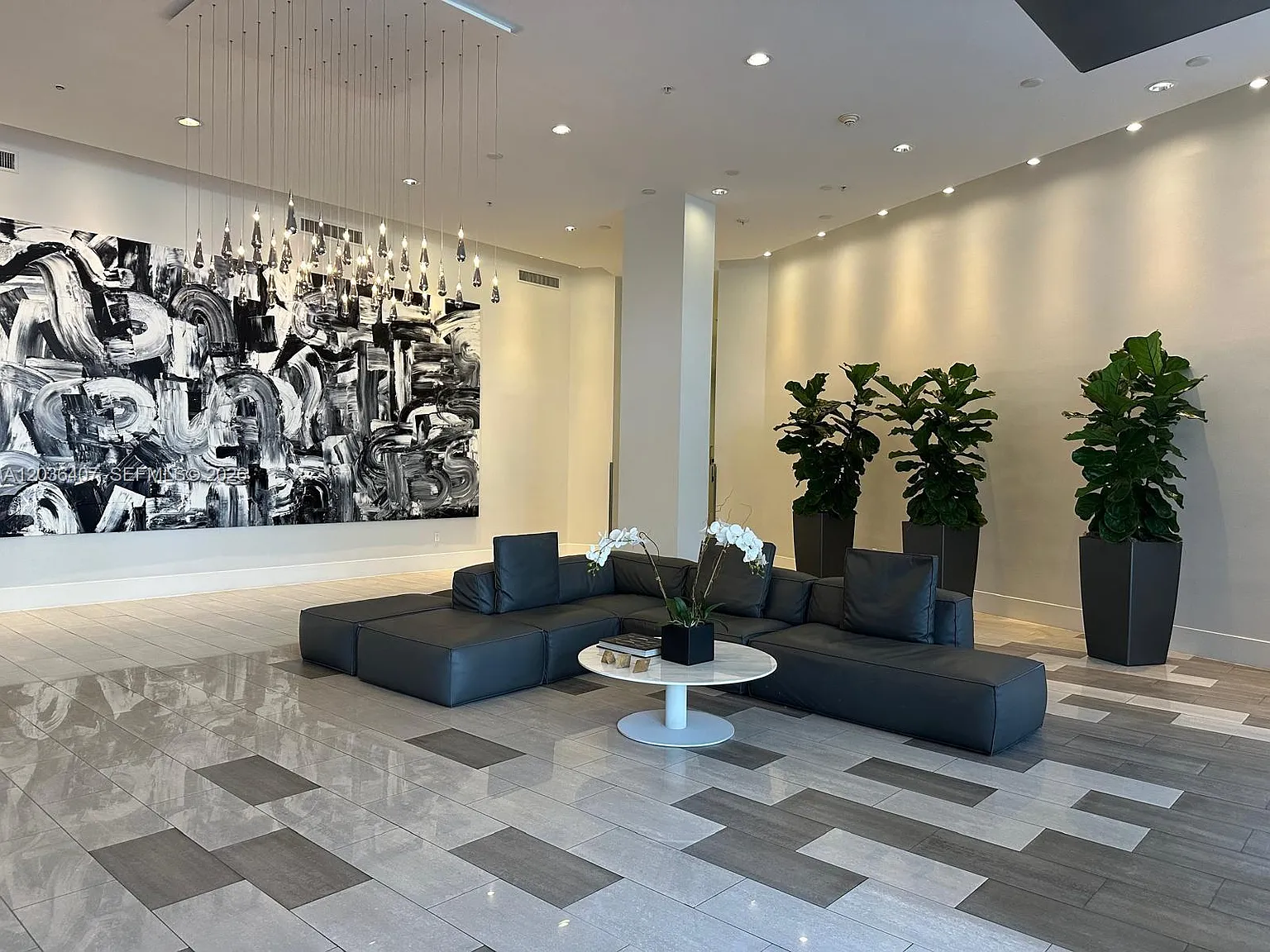 The Meridian Condo — Photo 3