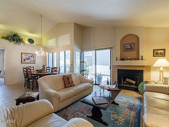 2nd image of 261 E Belcourte Pl