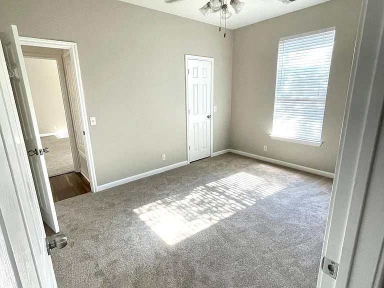 3914 Canyon Glen Cir — Photo 12