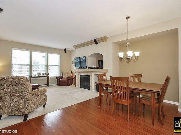 3rd image of 923 Indigo Ct