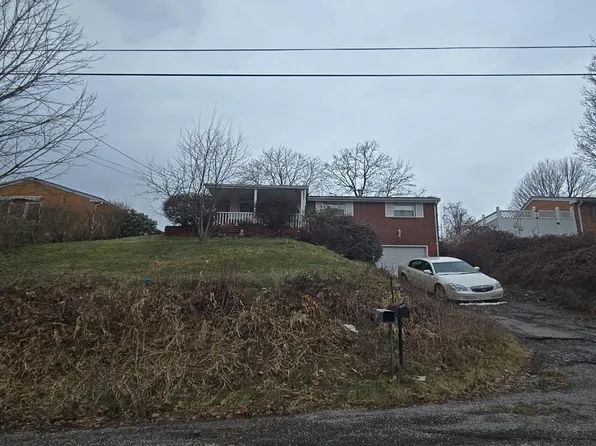 2903 19th Ave, Beaver Falls, PA 15010