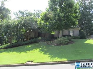 7555 Surrey Ln, Trussville, AL 35173