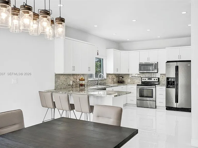 1102 Meadowlark Ave — Photo 11