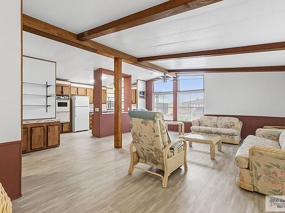 3rd image of 2021 W Montana Ave