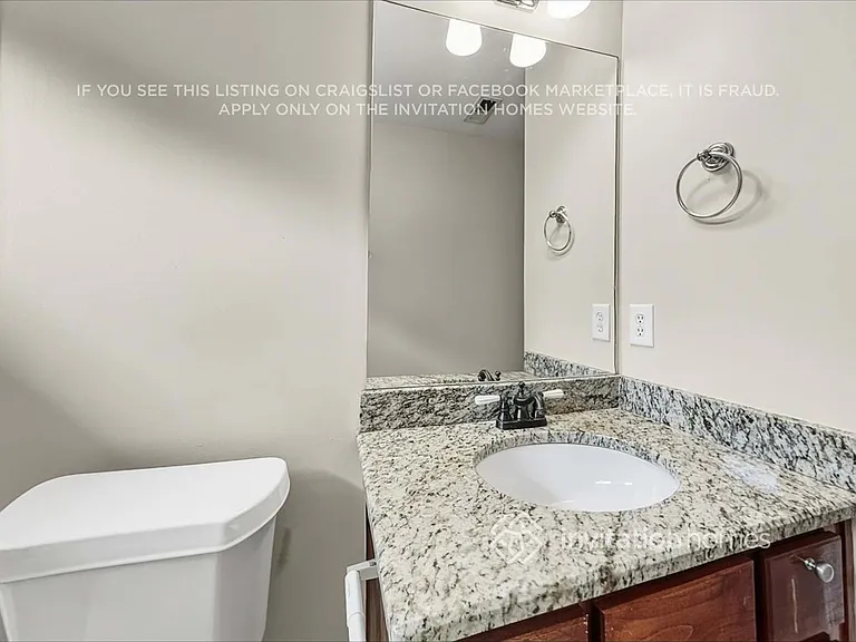 712 Connally St SE — Photo 17