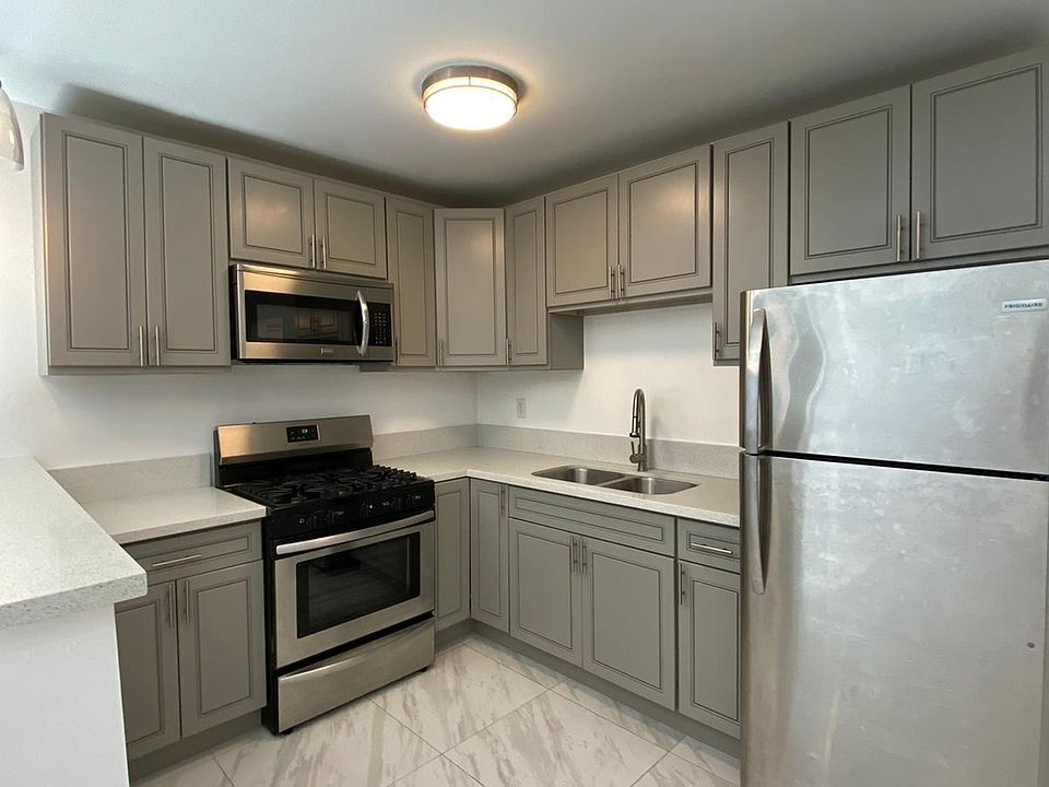 1st image of 1033 Beacon Ave APT 103
