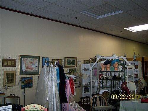 dry wall up, paneling dn