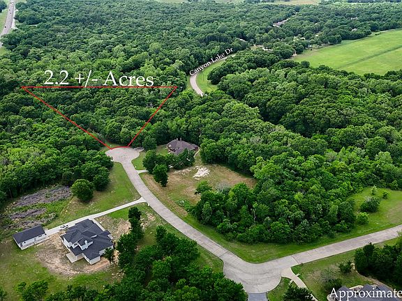 5th image of 2110 Parkview Dr