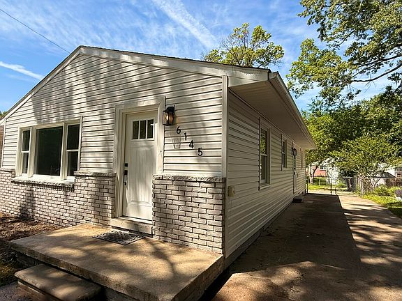 3rd image of 6145 N Dowling St