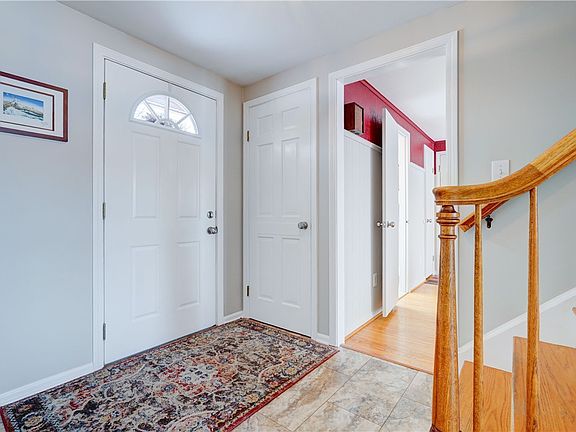 2nd image of 42 Aldwick Rise