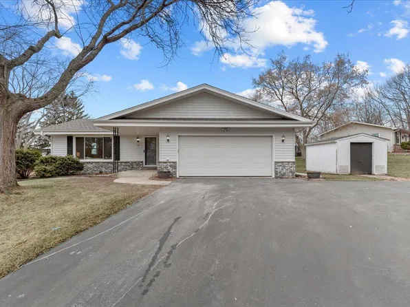 7437 Kevin DRIVE, West Bend, WI 53090