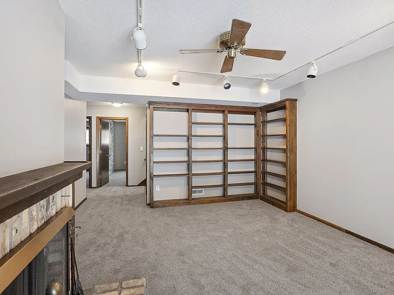 12346 Drake St NW — Photo 26