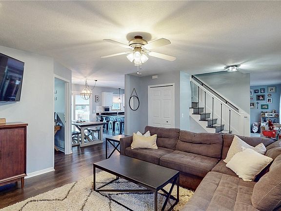 4th image of 4122 Carnegie Ave NW