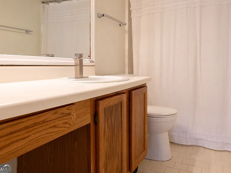 112 Glendale Dr — Photo 12