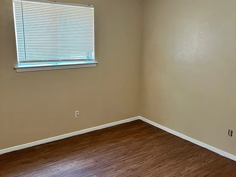 3829 Finley Rd — Photo 4