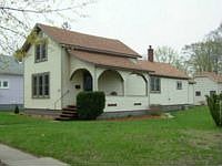 1st image of 204 E Loomis St