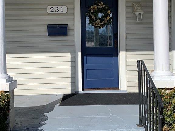 3rd image of 231 W Pease Ave