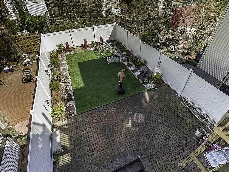 342 Pavonia Ave #1 — Photo 16
