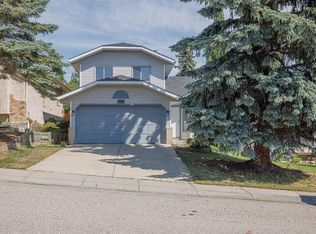 208 S Macewan Valley Rd NW, Calgary, AB T3K 3P1