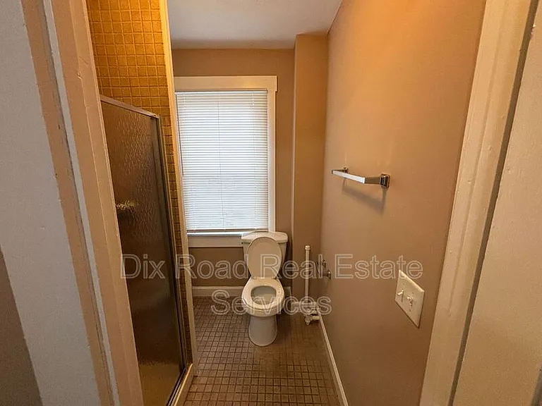 1581 Madison Ave — Photo 29