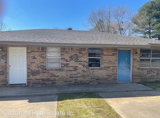 205 N 37th St #B, Van Buren, AR 72956