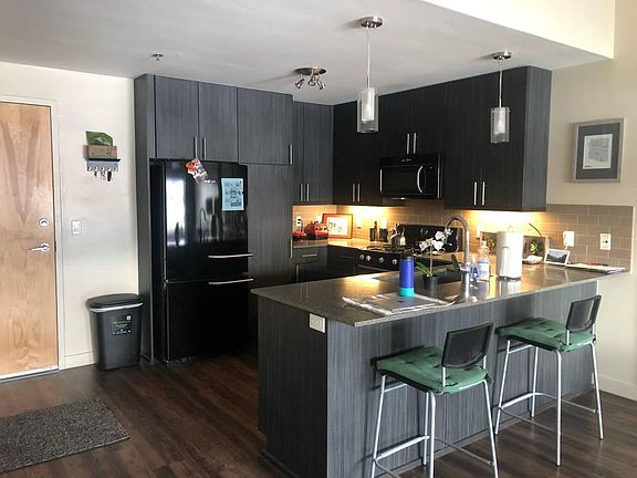 3rd image of 151 E Midvillage Blvd APT 405