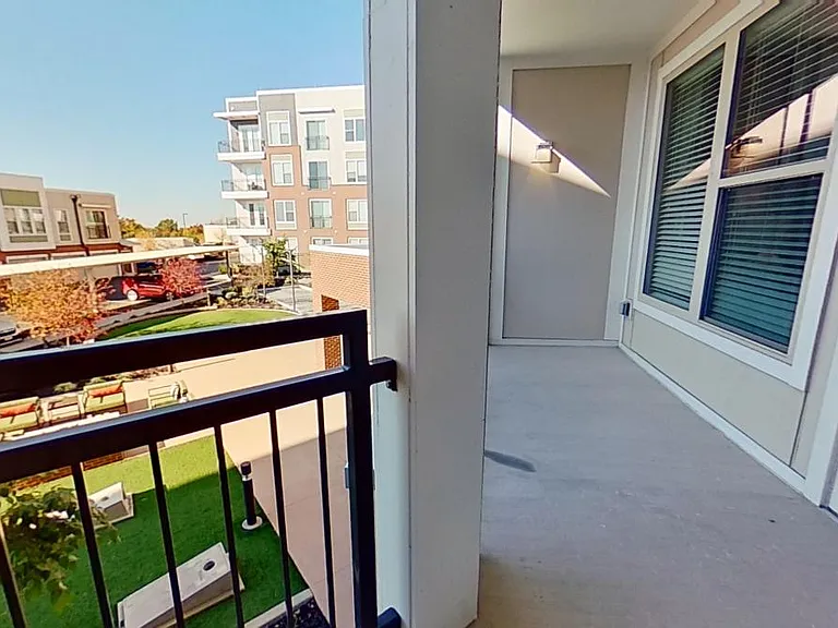 The Vue at Creve Coeur Apartments — Photo 14