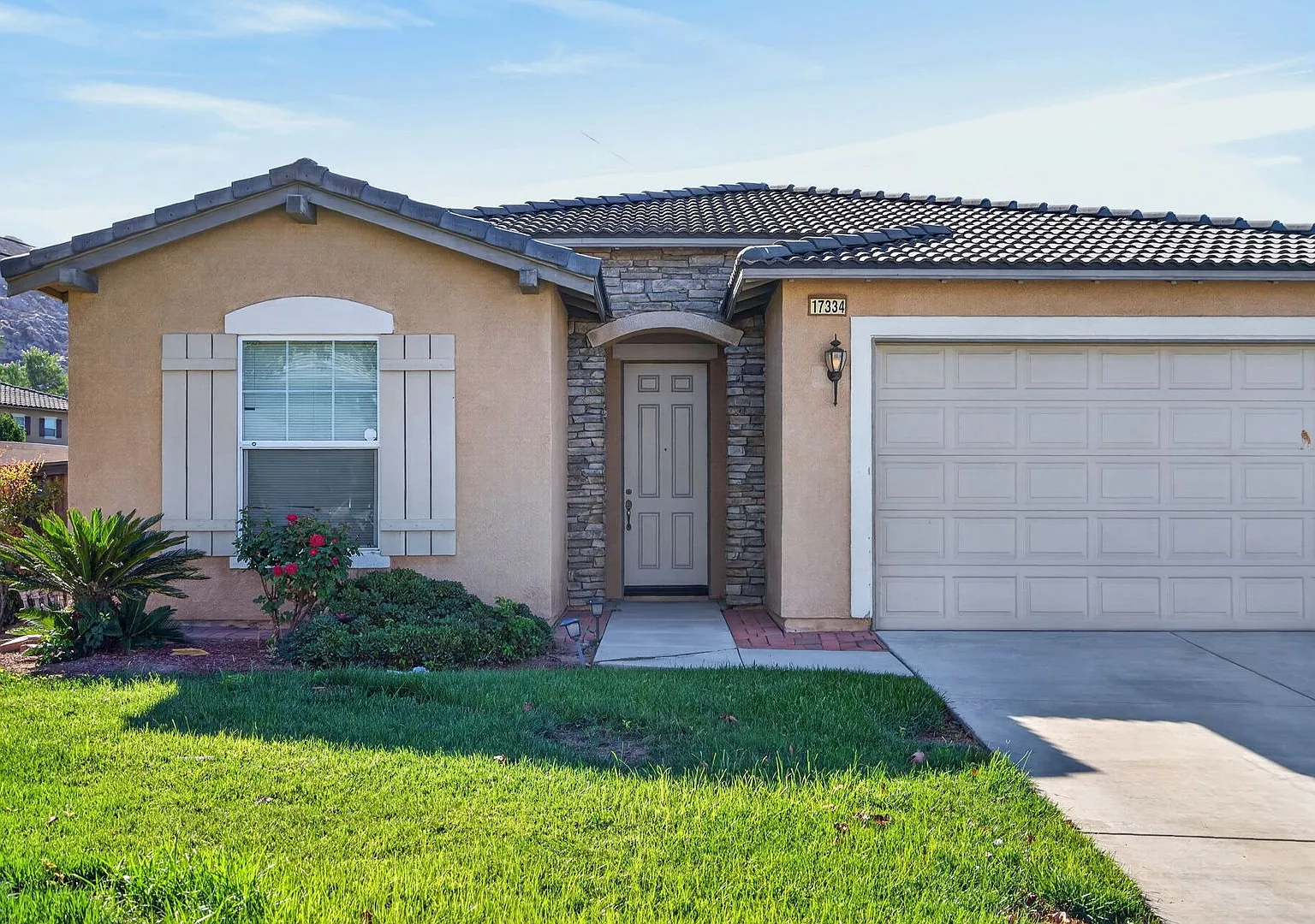 Expansive Single Story Home — Photo 3