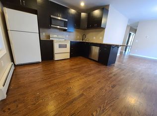 48 Elliott St APT 3W, Hartford, CT 06114