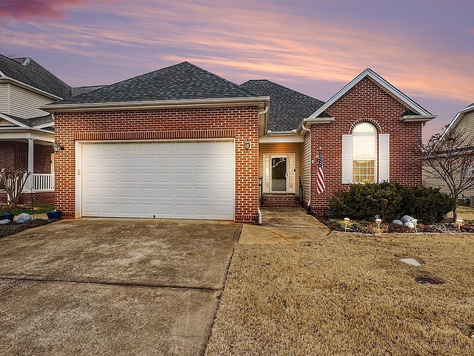 1st image of 302 Stallion Rd