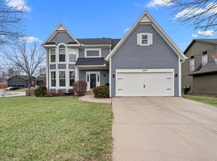 12477 S Acuff Ct, Olathe, KS 66062