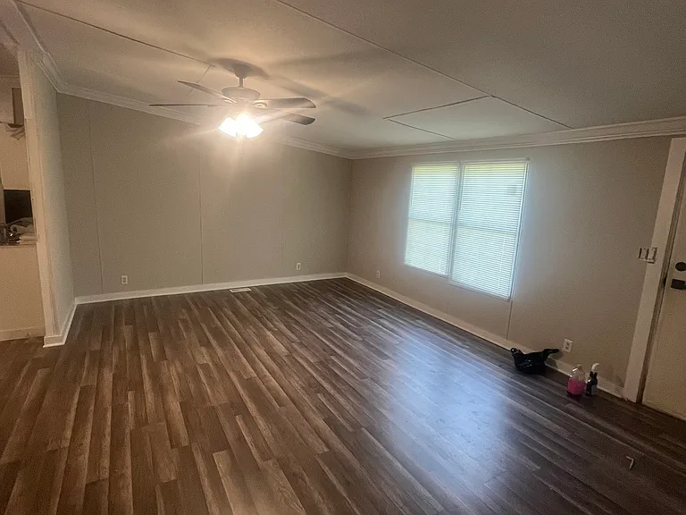1443 Woodend Ln — Photo 10