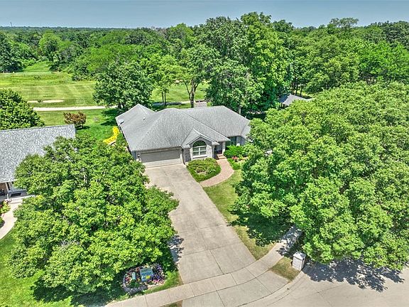 2nd image of 650 Glen Oak Dr