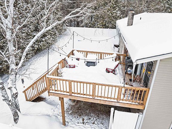 3rd image of 32 Granview Drive