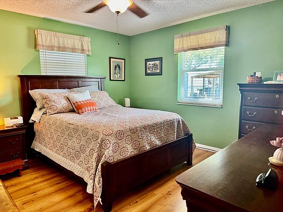 5th image of 3548 SW 16th Street