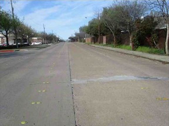 Exterior Neighborhood (street photo)