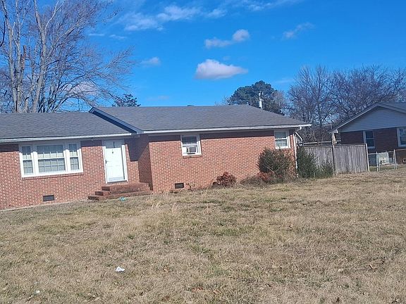 2nd image of 611 Henley St