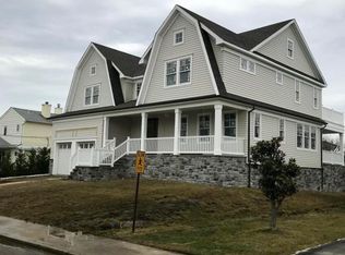 24 Valentine St, Monmouth Beach, NJ 07750