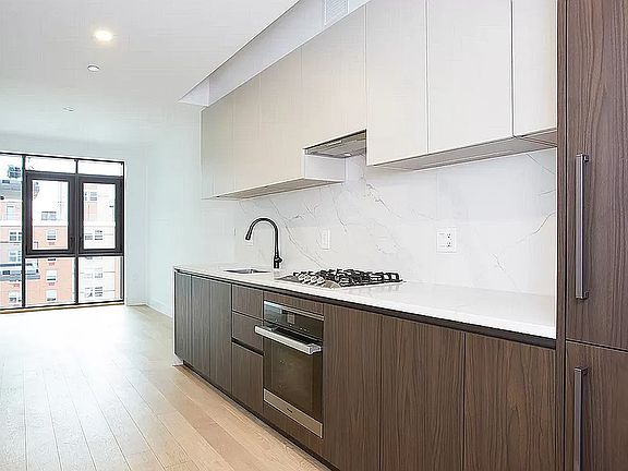 5th image of 11 Hancock Pl APT 706