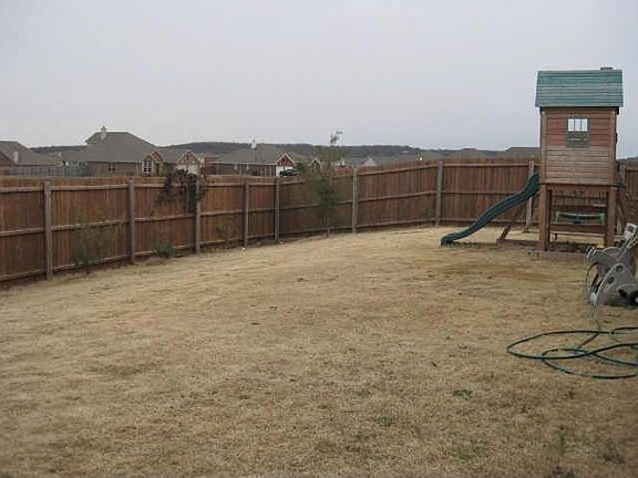 3rd image of 5709 Tawakoni Dr