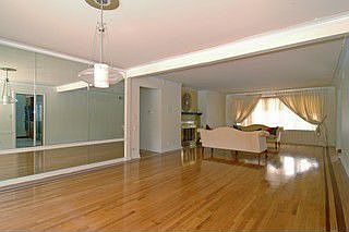 3rd image of 6513 N Kilpatrick Ave