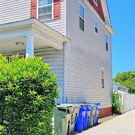 3rd image of 432 W 26th St