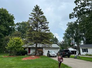 1269 Delta Rd, Walled Lake, MI 48390