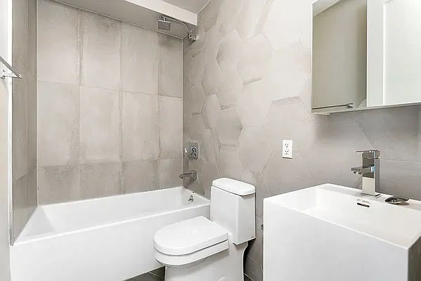 Rented by Freestone Property Group | media 13