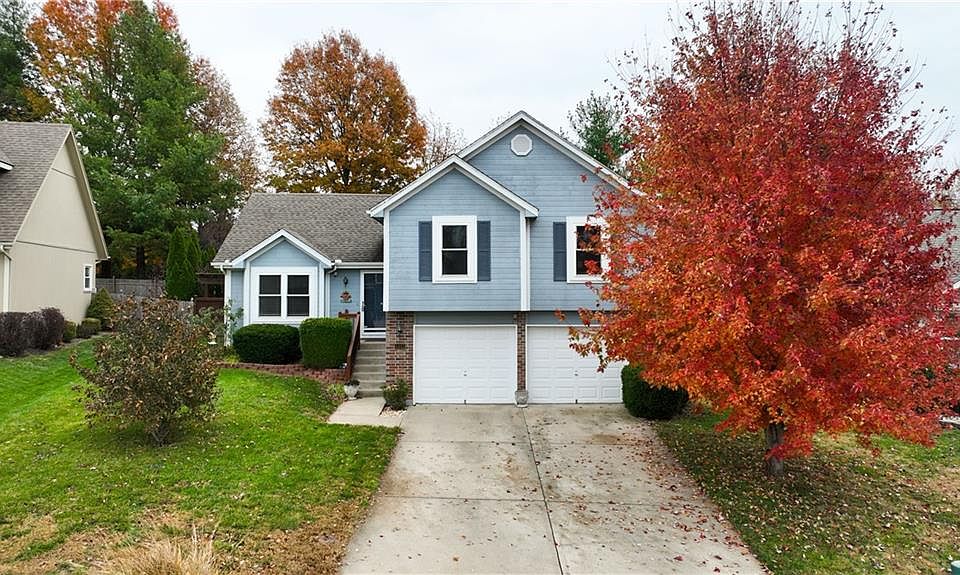 1st image of 5413 NE Scenic Dr