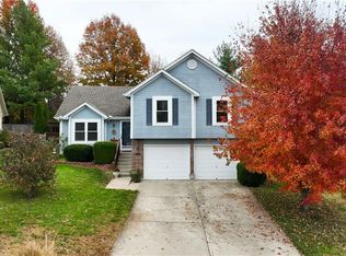 5413 NE Scenic Dr, Lees Summit, MO 64064