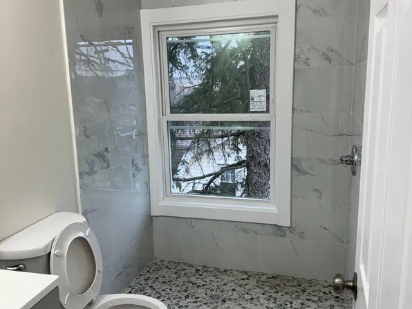 132 Highland Ave, Pittsburgh, PA