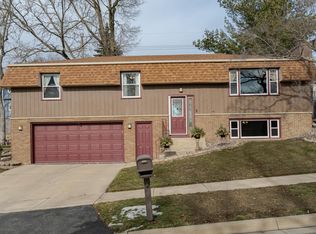 939 19th St NE, Rochester, MN 55906