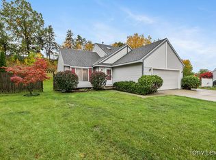 5705 Gatewood Dr SE, Kentwood, MI
